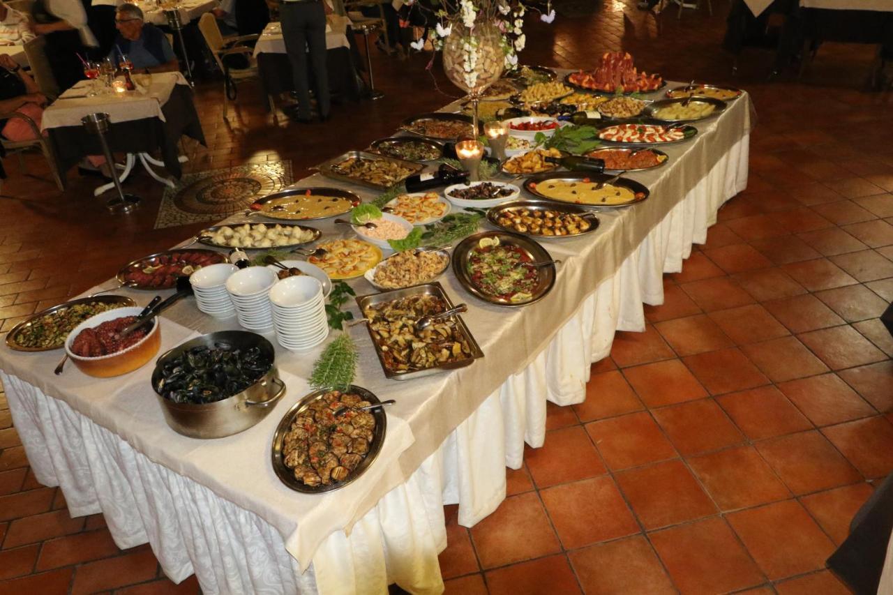 Agrihotel Elisabetta Collemezzano المظهر الخارجي الصورة